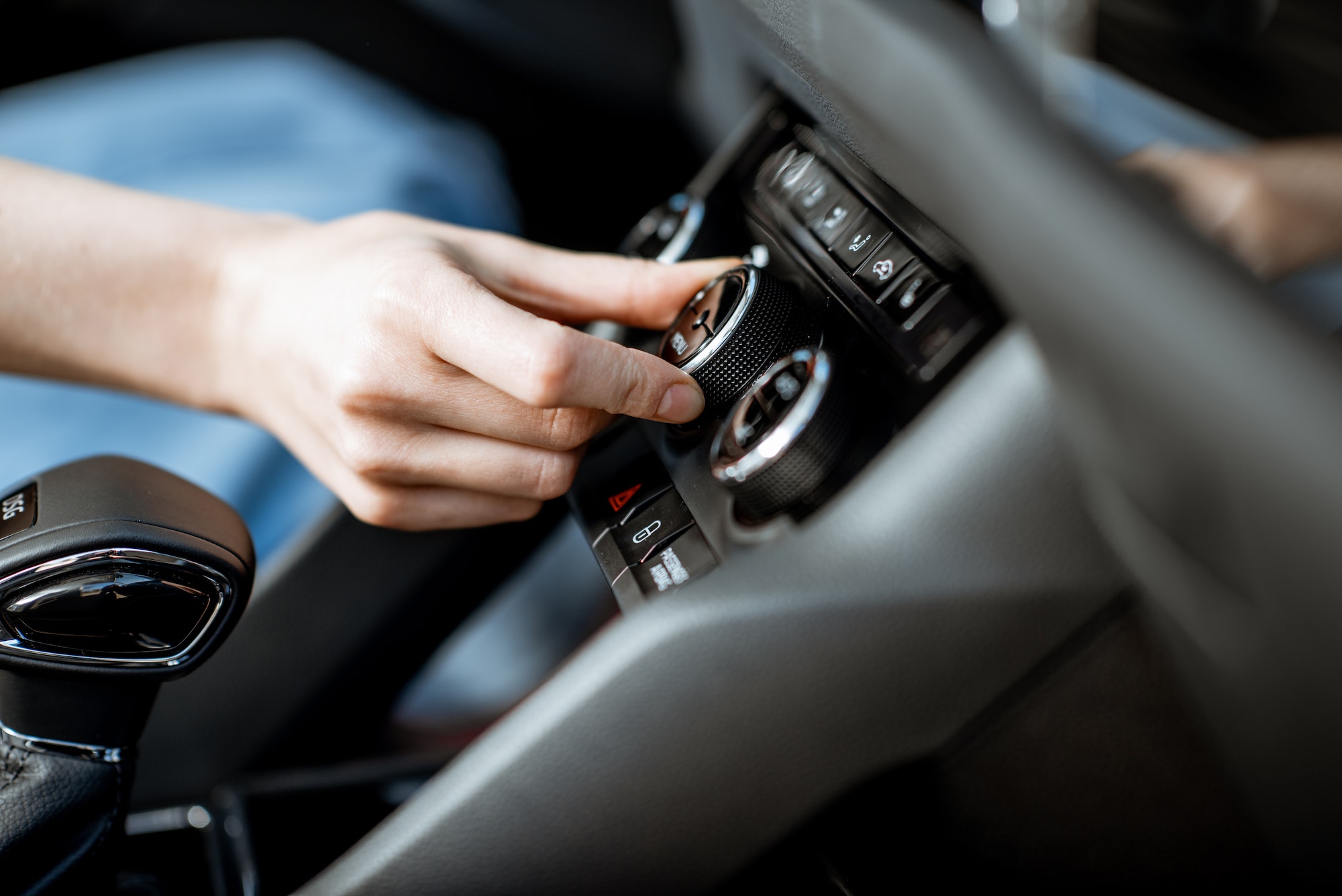 Switching air conditioner in the car